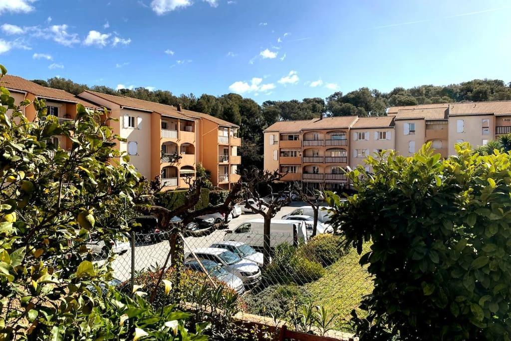 Charmant Studio Costebelle Proche Gare, Terrasse Et Parking Gratuit Apartamento Hyères Exterior foto